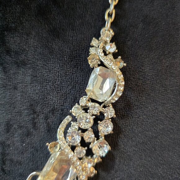 Women Clear Crystal Stone & Beaded Silver Tone Chain Necklace with Lobster Clasp - Picture 4 of 7